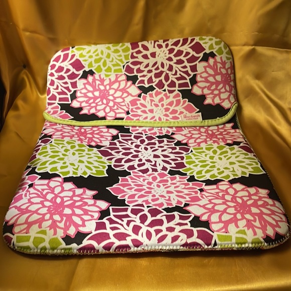 Macbeth collection reversible laptop sleeve- zebra & floral pattern - Picture 3 of 6